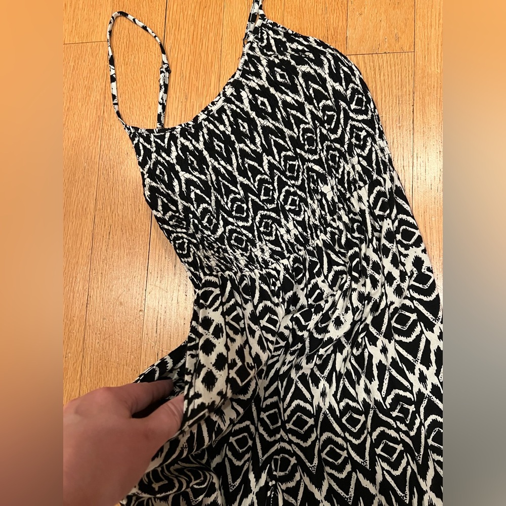 Angie Monochrome Jumpsuit - Picture 7 of 7